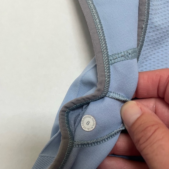 Lululemon - Ebb to Train Sports Bra Size 8 - Picture 3 of 11